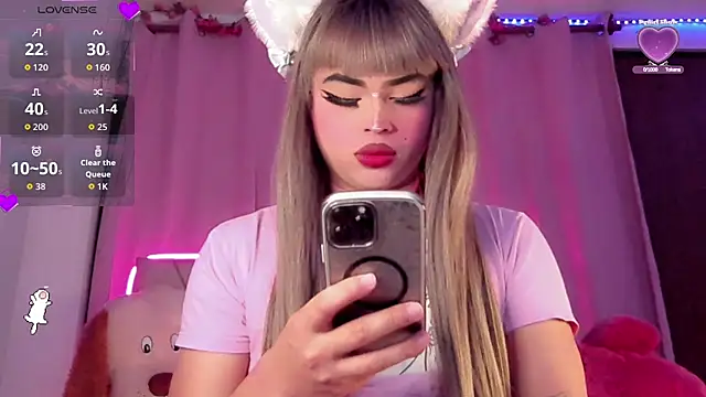 Snapshot of BabyNaomi2 chatting on 10.29.25 BabyNaomi2 online show from 10.29.25