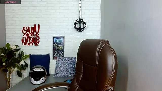 Snapshot of Martin_Linares chatting on 02.22.25 Martin Linares online show from 02.22.25