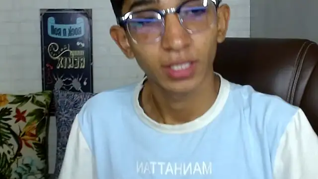 Snapshot of Martin_Linares chatting on 02.28.25 Martin Linares online show from 02.28.25