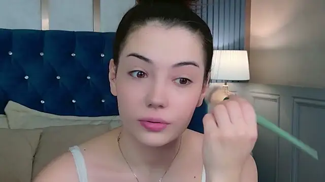 Snapshot of Alice_Deleon chatting on 04.19.26 Alice Deleon online show from 04.19.26