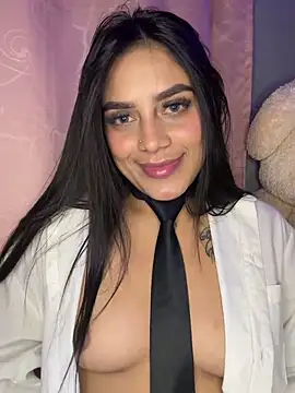 Snapshot of Emily_sharlot chatting on 04.25.26 Emily sharlot online show from 04.25.26