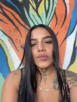Snapshot of Emily_sharlot chatting on 05.22.26 Emily sharlot online show from 05.22.26