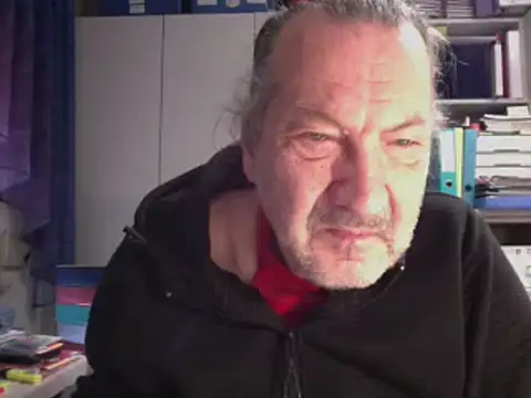 Snapshot of HMStraps01 chatting on 12.09.24 HMStraps01 online show from 12.09.24