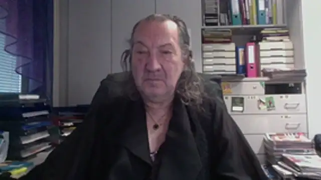 HMStraps01 online show from 02.05.26