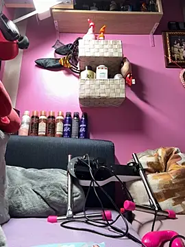 Snapshot of sexymelli18 chatting on 10.26.25 sexymelli18 online show from 10.26.25