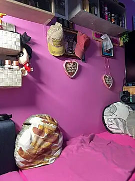 Snapshot of sexymelli18 chatting on 01.09.26 sexymelli18 online show from 01.09.26