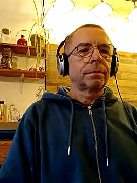 Snapshot of Xavspank2 chatting on 01.13.26 Xavspank2 online show from 01.13.26