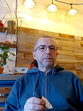 Snapshot of Xavspank2 chatting on 03.03.26 Xavspank2 online show from 03.03.26