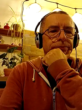 Snapshot of Xavspank2 chatting on 03.15.26 Xavspank2 online show from 03.15.26