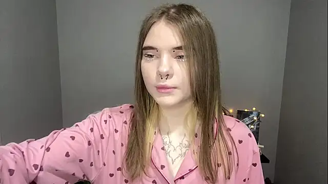 CarolinePepper online show from 03.04.25