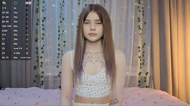 CarolinePepper online show from 04.15.26