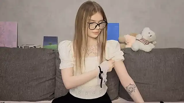 CarolinePepper online show from 05.23.26