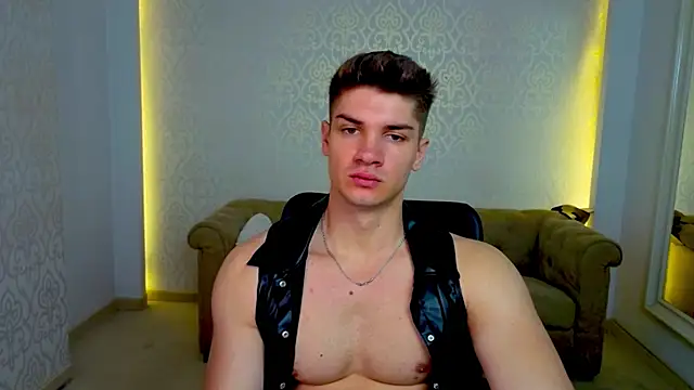 Snapshot of MaxKaiden chatting on 05.13.26 MaxKaiden online show from 05.13.26
