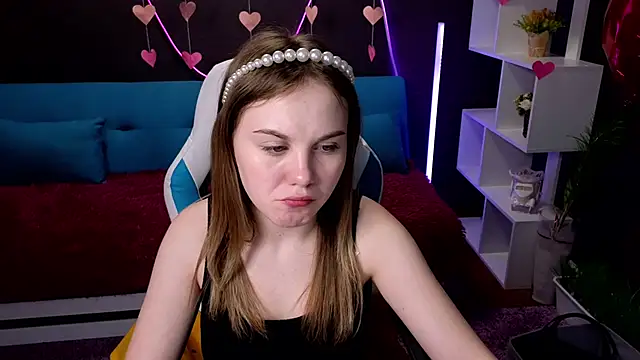 Snapshot of Dyna_bae chatting on 02.16.25 Dyna bae online show from 02.16.25