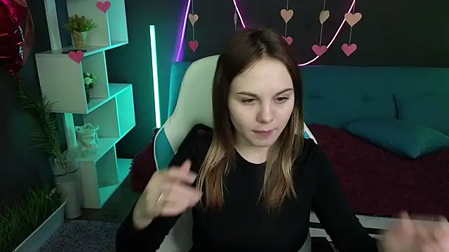 Snapshot of Dyna_bae chatting on 02.18.25 Dyna bae online show from 02.18.25