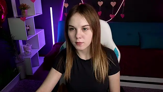 Snapshot of Dyna_bae chatting on 02.19.25 Dyna bae online show from 02.19.25