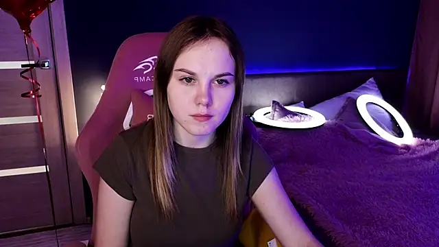 Snapshot of Dyna_bae chatting on 02.23.25 Dyna bae online show from 02.23.25