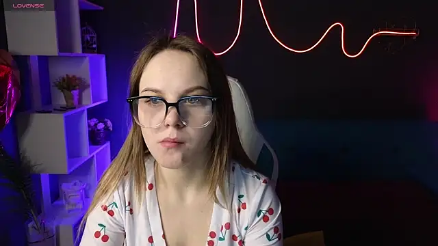 Snapshot of Dyna_bae chatting on 02.28.25 Dyna bae online show from 02.28.25