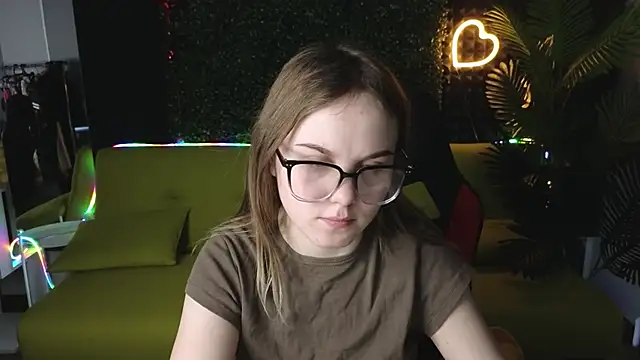 Snapshot of Dyna_bae chatting on 03.04.25 Dyna bae online show from 03.04.25