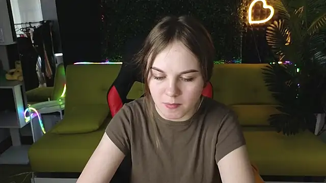 Snapshot of Dyna_bae chatting on 03.04.25 Dyna bae online show from 03.04.25