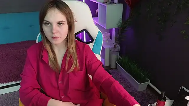 Snapshot of Dyna_bae chatting on 03.09.25 Dyna bae online show from 03.09.25