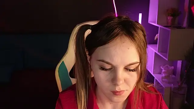 Snapshot of Dyna_bae chatting on 03.09.25 Dyna bae online show from 03.09.25