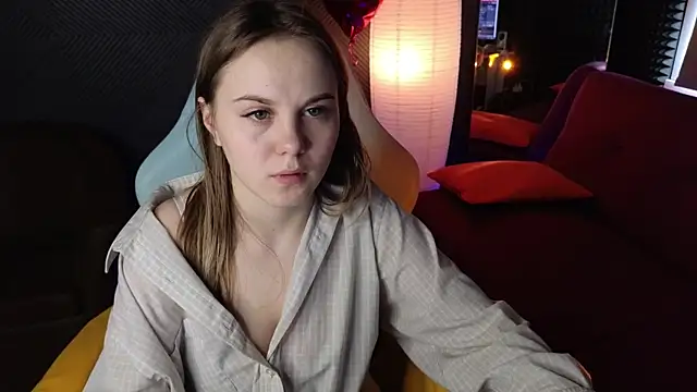 Snapshot of Dyna_bae chatting on 03.12.25 Dyna bae online show from 03.12.25