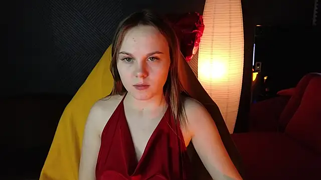 Snapshot of Dyna_bae chatting on 03.17.25 Dyna bae online show from 03.17.25