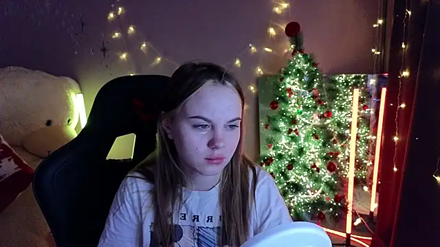 Snapshot of Dyna_bae chatting on 12.02.25 Dyna bae online show from 12.02.25