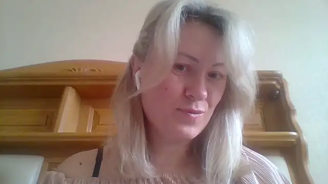 Snapshot of Mary888x chatting on 02.17.25 Mary888x online show from 02.17.25