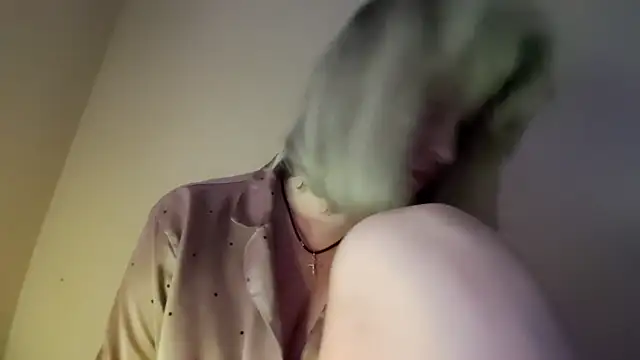 Snapshot of Mary888x chatting on 09.18.25 Mary888x online show from 09.18.25