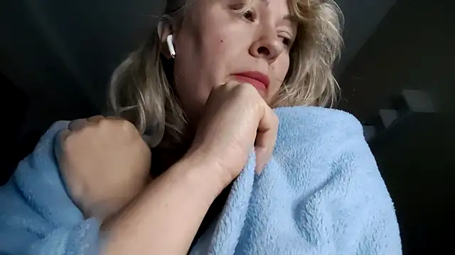 Snapshot of Mary888x chatting on 09.25.25 Mary888x online show from 09.25.25