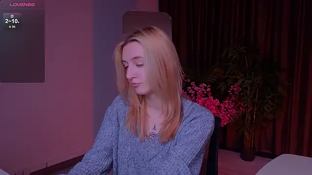 Snapshot of aishiro chatting on 12.01.25 aishiro online show from 12.01.25