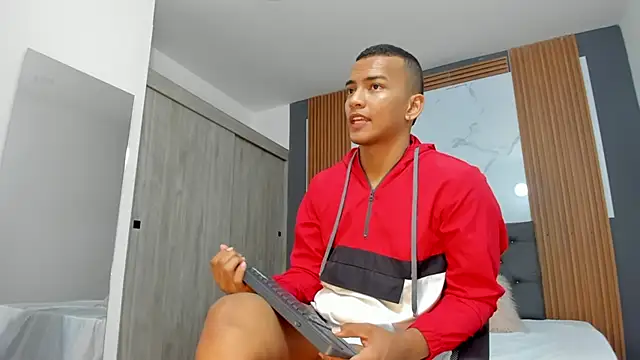 Snapshot of Rafa2004Cruz chatting on 03.17.25 Rafa2004Cruz online show from 03.17.25