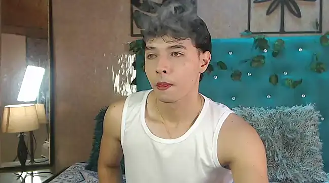 Snapshot of LiamAndrewzz chatting on 02.25.25 LiamAndrewzz online show from 02.25.25
