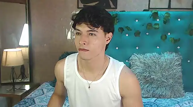 Snapshot of LiamAndrewzz chatting on 03.05.25 LiamAndrewzz online show from 03.05.25