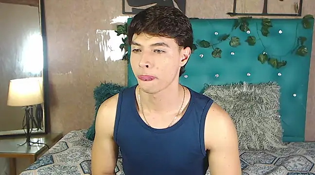 Snapshot of LiamAndrewzz chatting on 03.23.25 LiamAndrewzz online show from 03.23.25