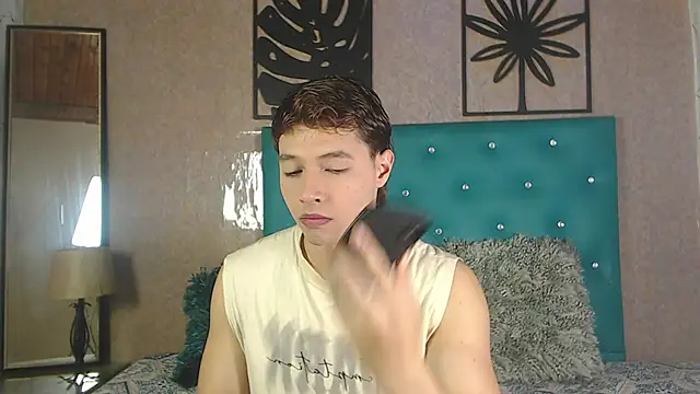 Snapshot of LiamAndrewzz chatting on 09.09.25 LiamAndrewzz online show from 09.09.25