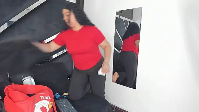 Snapshot of Rubyxht chatting on 10.22.25 Rubyxht online show from 10.22.25