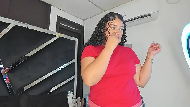 Snapshot of Rubyxht chatting on 11.01.25 Rubyxht online show from 11.01.25