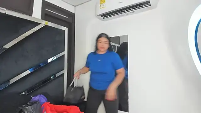 Snapshot of Rubyxht chatting on 11.04.25 Rubyxht online show from 11.04.25