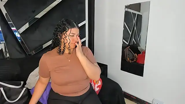 Snapshot of Rubyxht chatting on 11.11.25 Rubyxht online show from 11.11.25