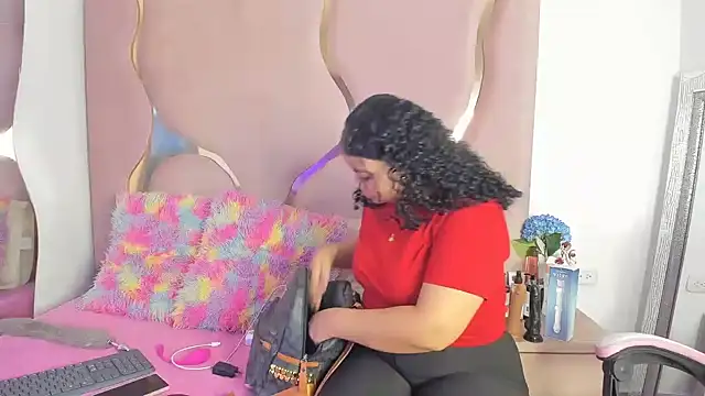 Snapshot of Rubyxht chatting on 11.12.25 Rubyxht online show from 11.12.25