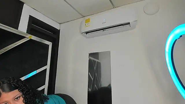 Snapshot of Rubyxht chatting on 11.16.25 Rubyxht online show from 11.16.25