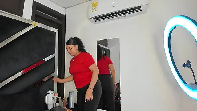 Snapshot of Rubyxht chatting on 11.20.25 Rubyxht online show from 11.20.25