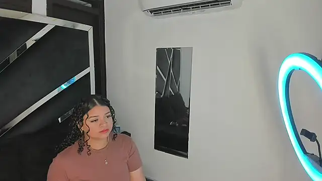 Snapshot of Rubyxht chatting on 12.05.25 Rubyxht online show from 12.05.25