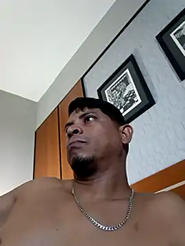 Snapshot of Odin-2121 chatting on 02.18.25 Odin-2121 online show from 02.18.25