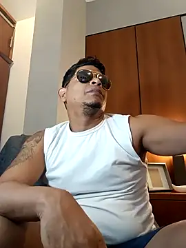 Snapshot of Odin-2121 chatting on 02.20.25 Odin-2121 online show from 02.20.25