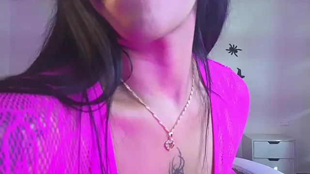 Snapshot of camille1310 chatting on 11.06.25 camille1310 online show from 11.06.25