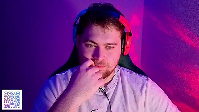 Snapshot of Mars_I chatting on 12.13.25 Mars I online show from 12.13.25